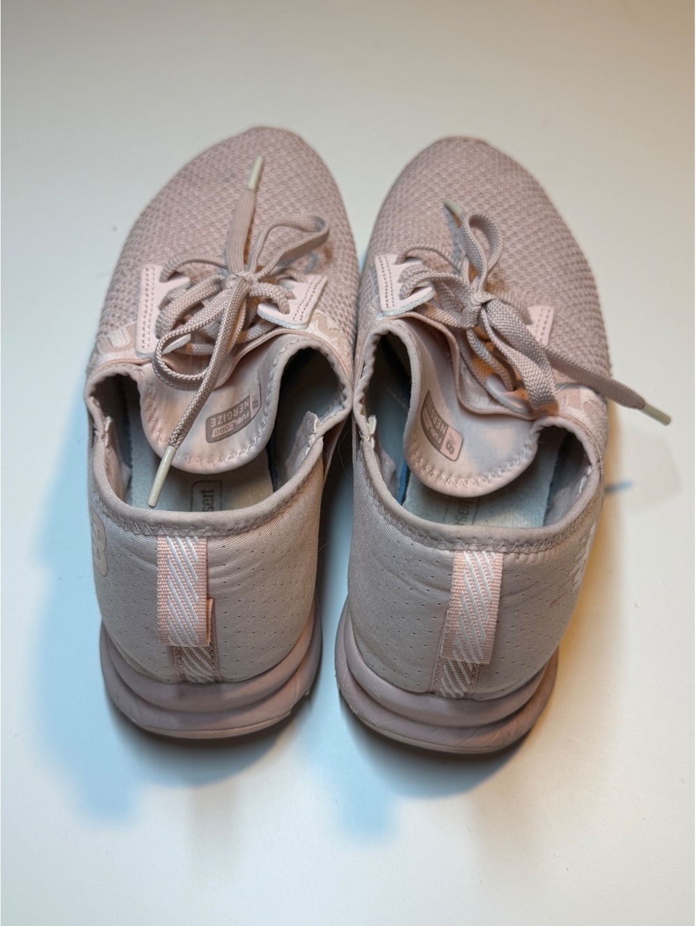 Women’s 8.5 light pink new balance - Picture 4 of 6